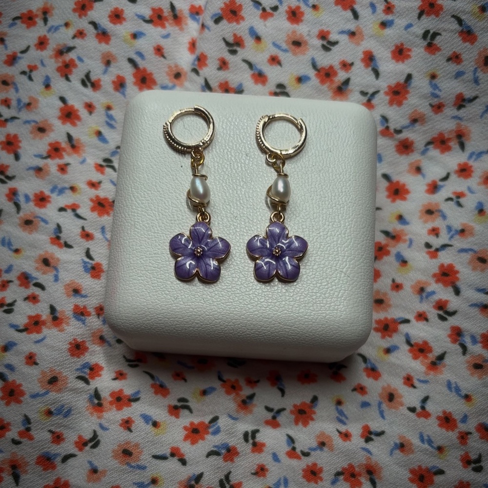 Charming PearlPurple Floral Drop Earrings